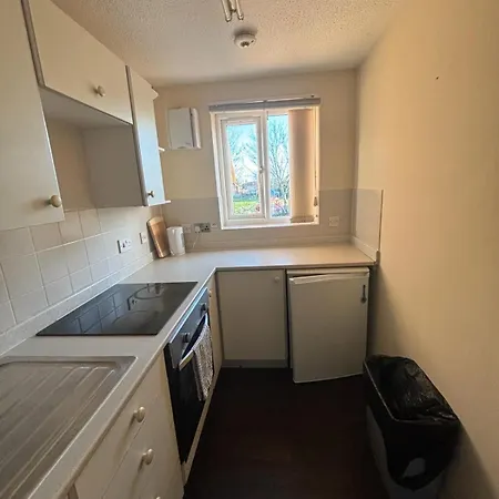 One Bedroom Flat And Spare Bed * Bristol
