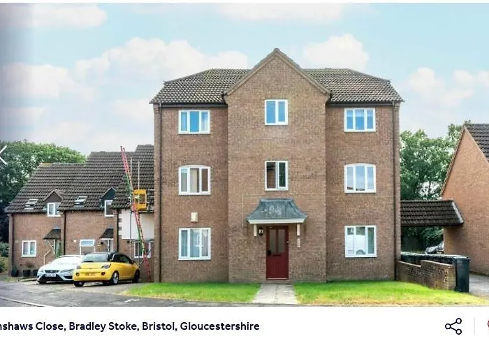 One Bedroom Flat And Spare Bed Apartman *