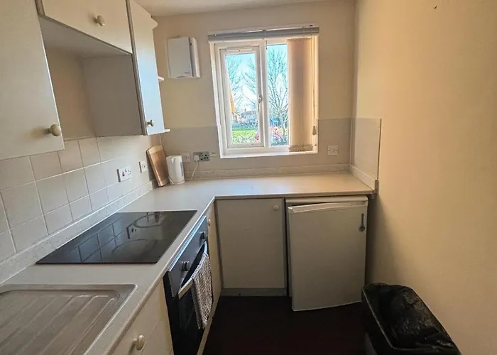 One Bedroom Flat And Spare Bed * Бристоль